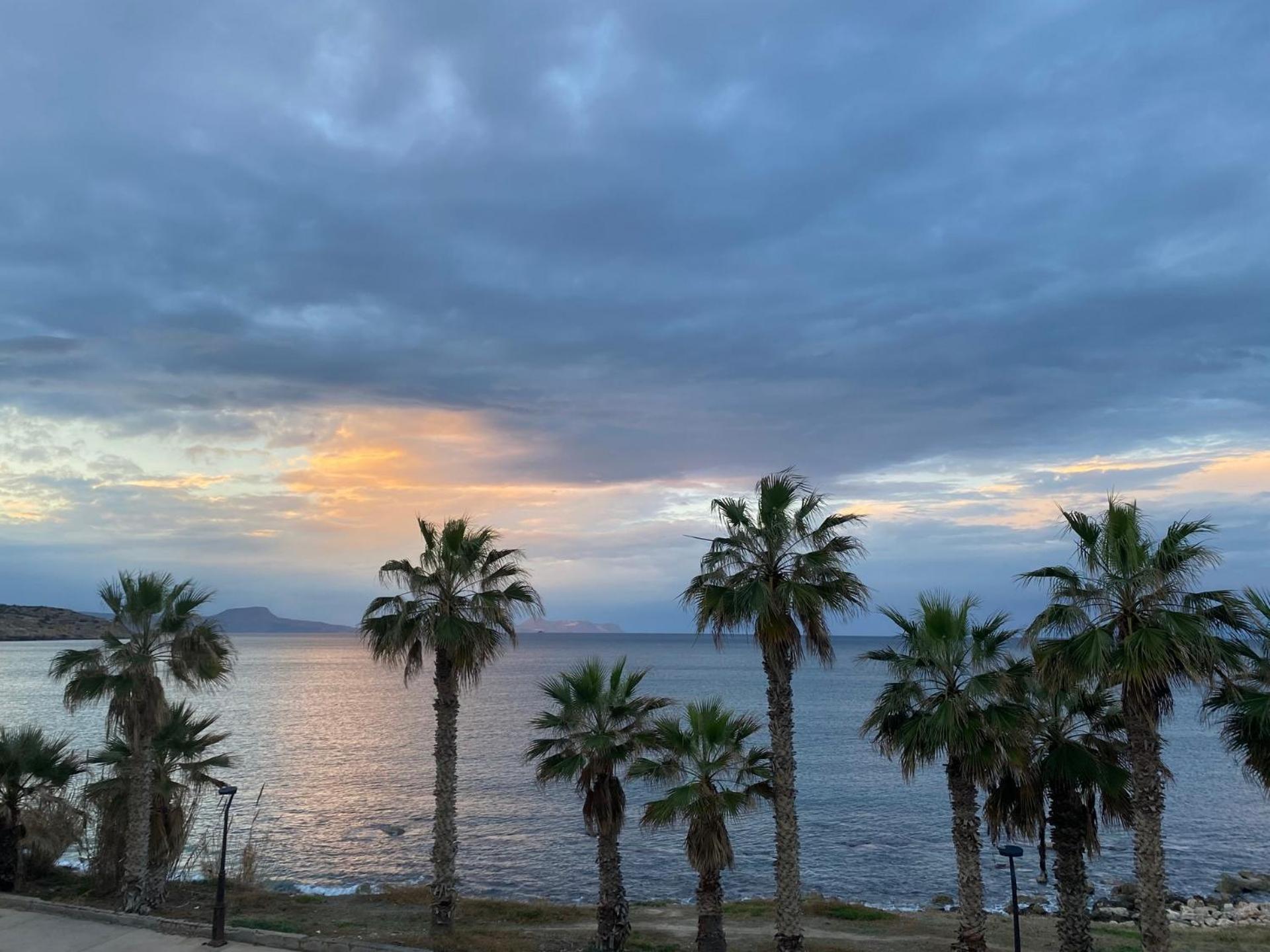 Eftihia Apartments By The Sea Rethymno  ภายนอก รูปภาพ